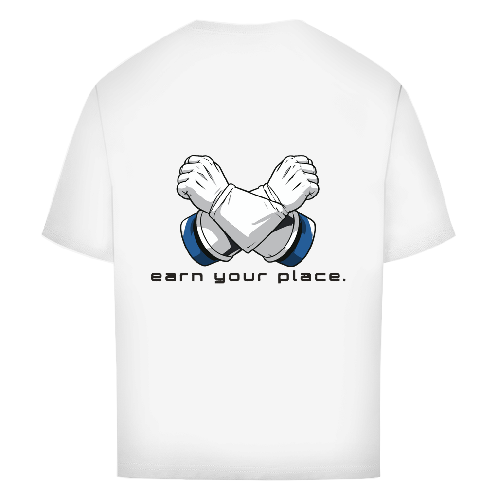 FORVYN Oversize-T-Shirt „EARN YOUR PLACE“ in Weiß – Rückansicht.