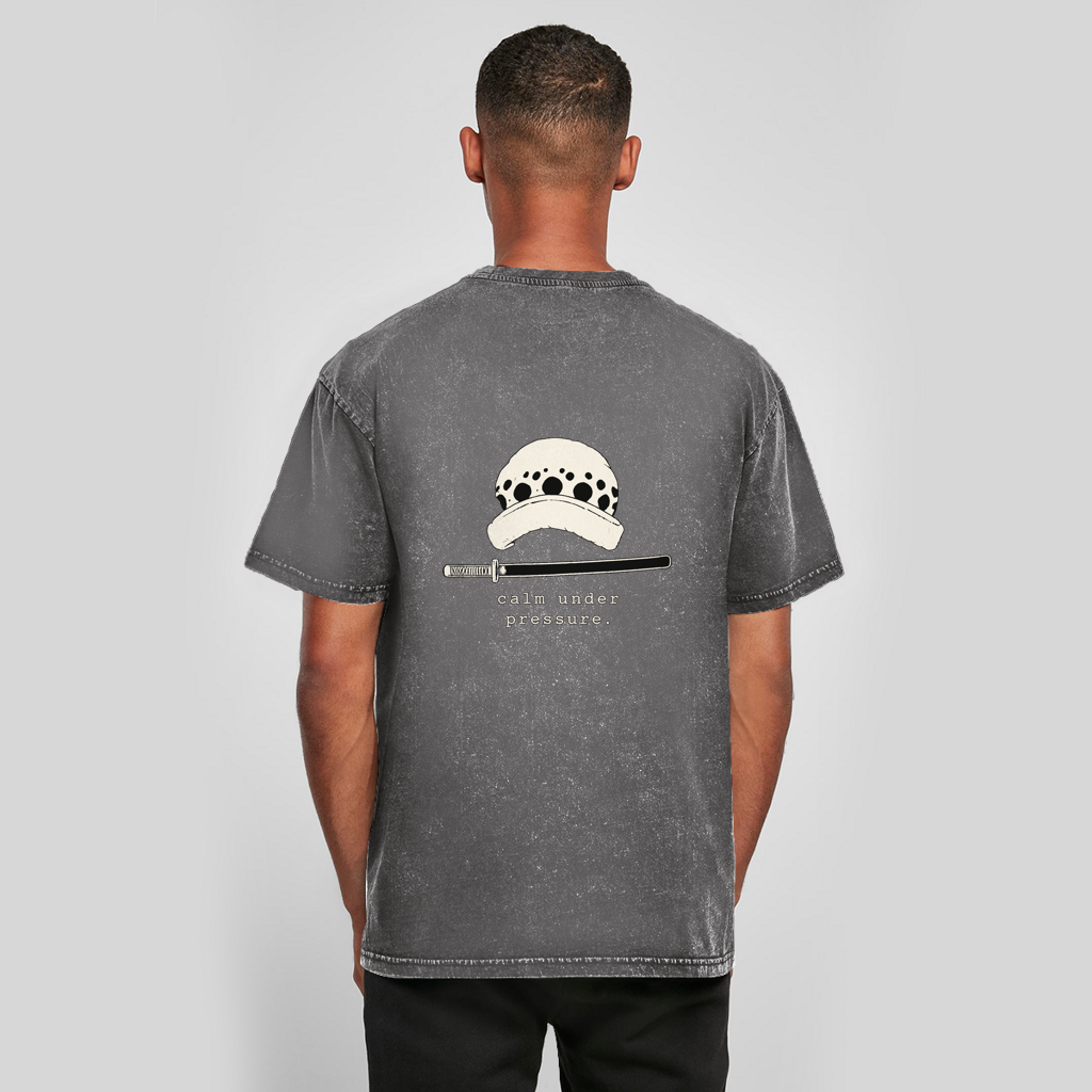 FORVYN Washed Oversize-T-Shirt „CALM UNDER PRESSURE“ in Asphalt – Rückansicht.