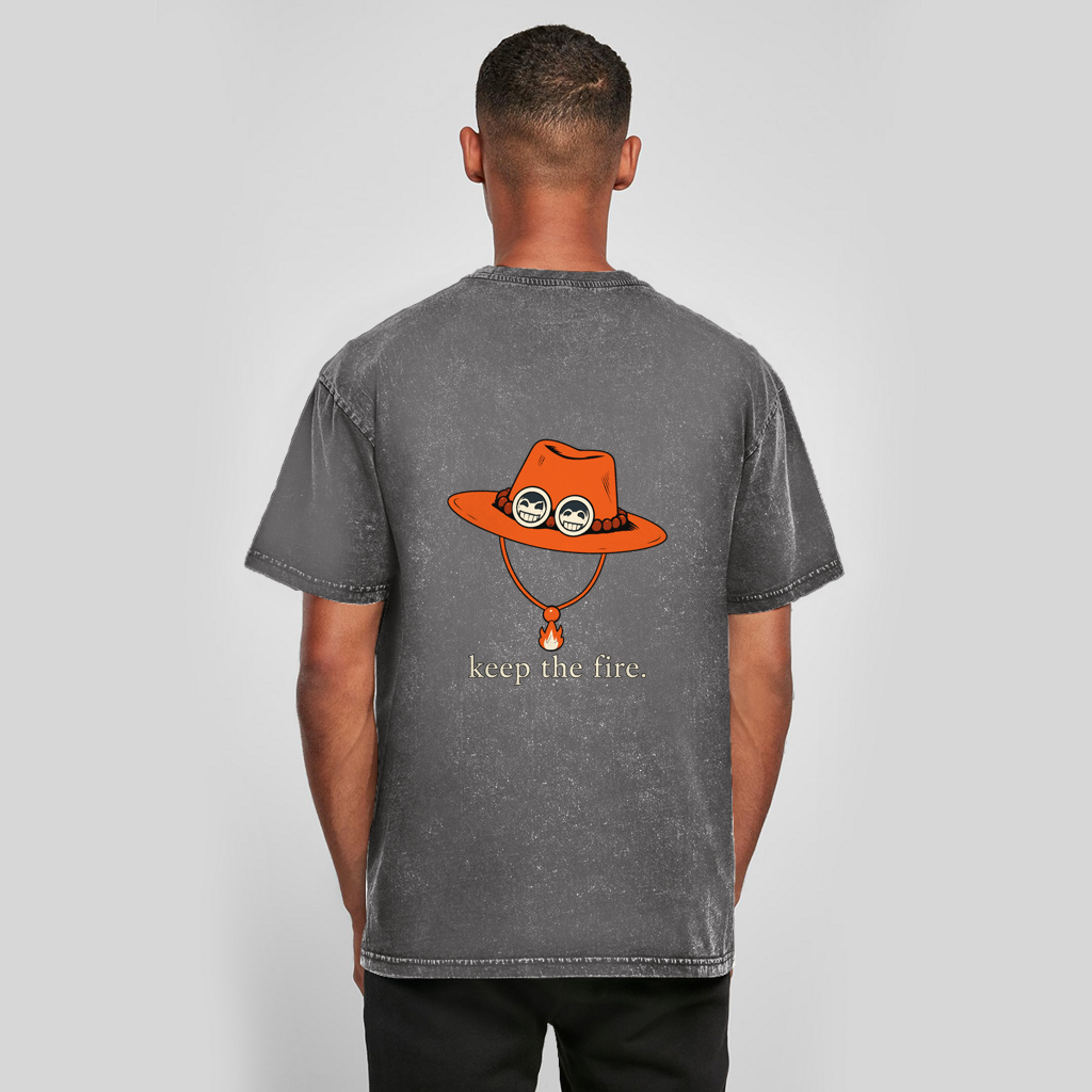FORVYN Washed Oversize-T-Shirt „KEEP THE FIRE“ in Asphalt – Rückansicht.