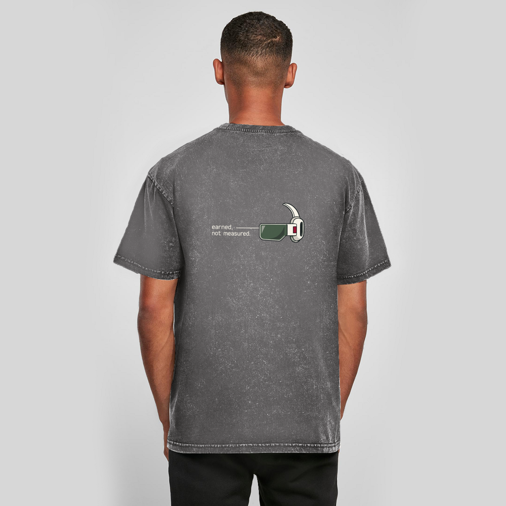 FORVYN Washed Oversize-T-Shirt „UNMEASURED“ in Asphalt – Rückansicht.